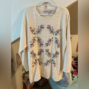 Women's embroidered sweater - size large